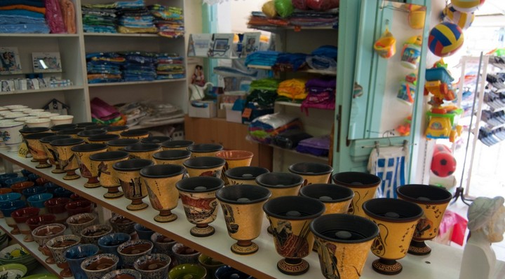 сувениры с чашами жадности