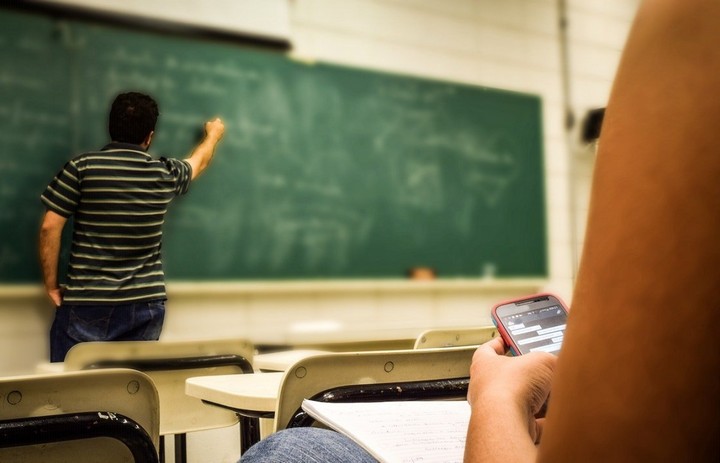 запрет смартфонов в нидерландах запрет смартфонов в нидерландах