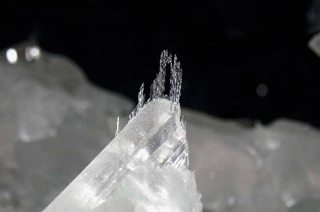 Нитевидный кристалл