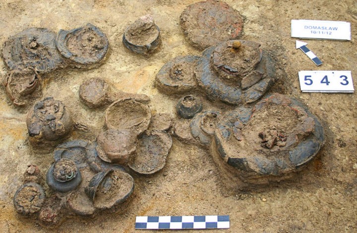 древние украшения, найденные при раскопках