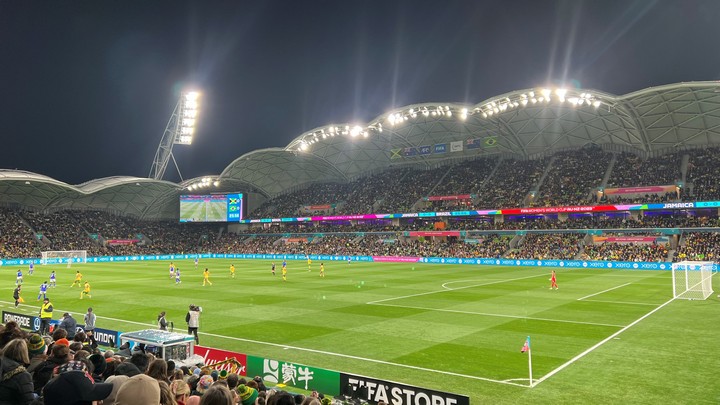 футбольный матч на стадионе футбольный матч на стадионе