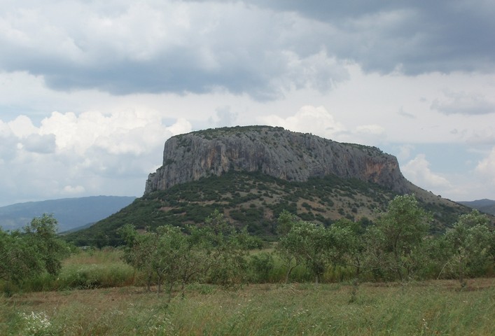 гора теопетры