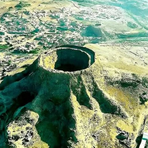 вулкан харра-архаб