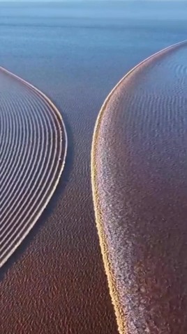 необычные волны в море