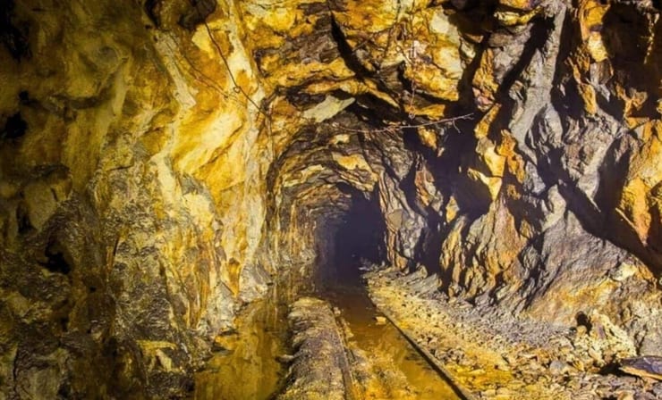 золотая шахта