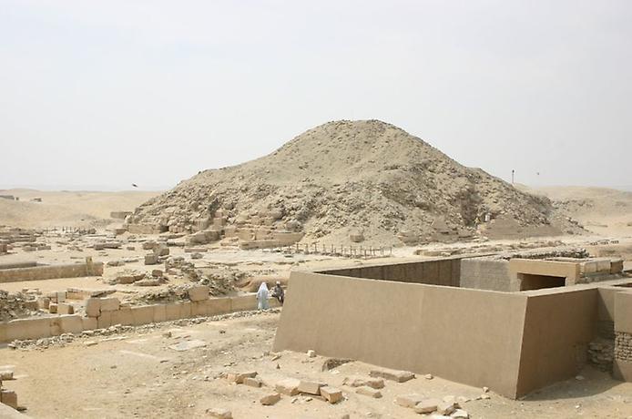 пирамида Униса
