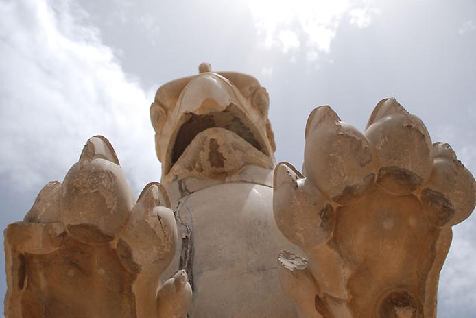 Современный вид на археологические раскопки Персеполя