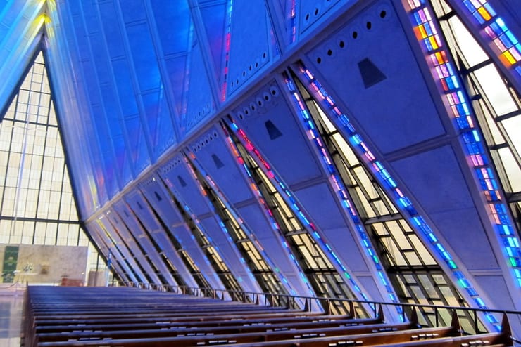 своды стен часовни