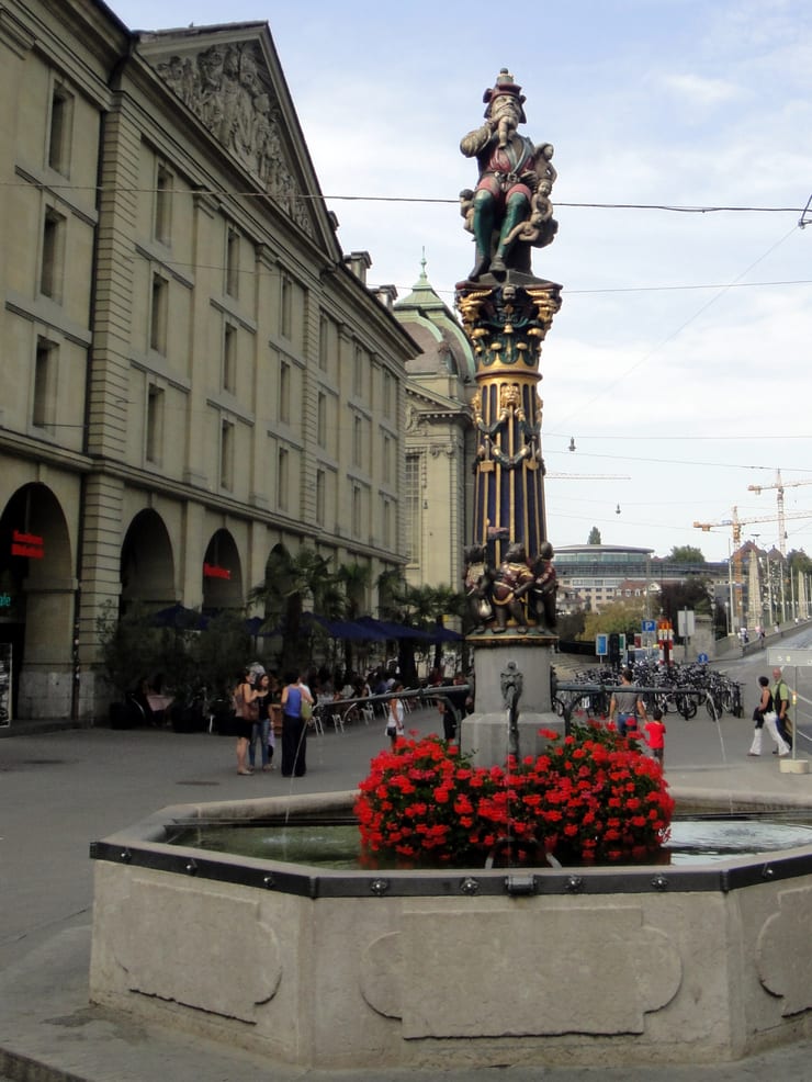 фонтан пожиратель детей