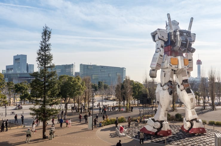 гигантский робот Гандам