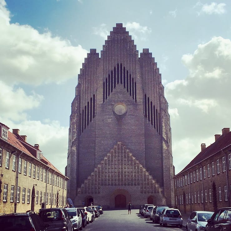 фасад церкви