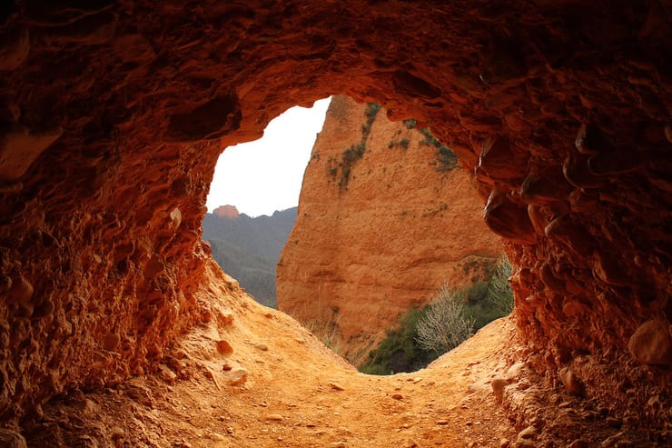 вход в пещеру лас-медулас