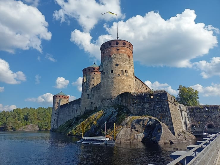 замок - история камня и воды