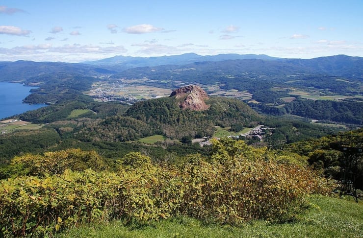 самая молодая гора японии