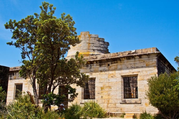 здание старинного маяка