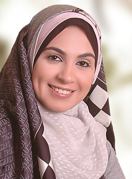 образ с длинной одеждой и платком