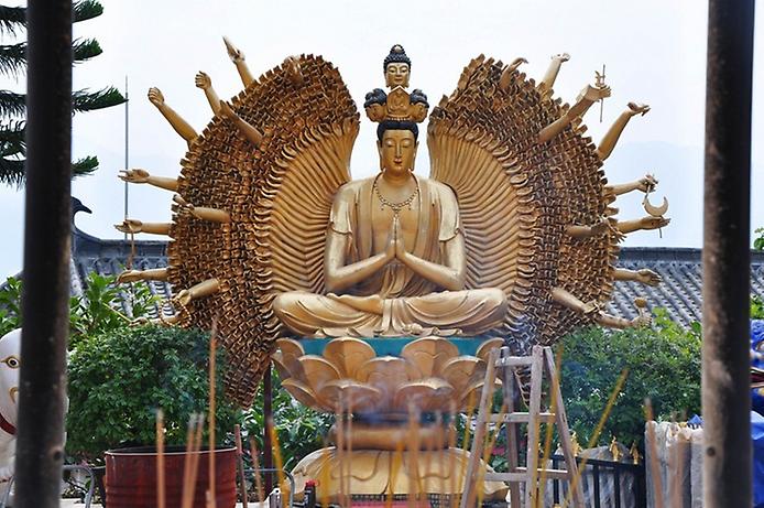 буддийский храм в гонконге