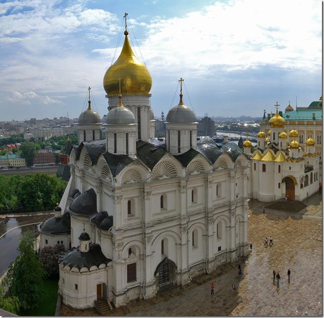Cathedral_of_the_Archangel_in_Moscow_Kremlin