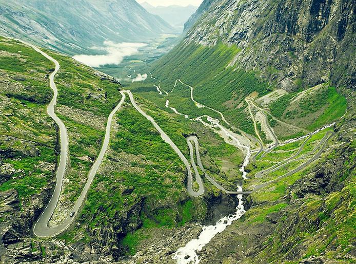 шоссе трольштиген в норвегии
