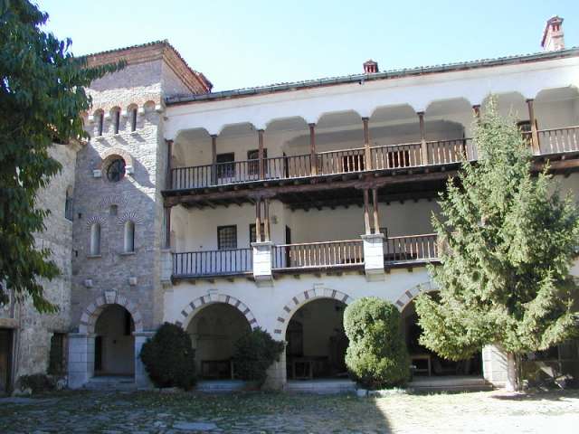 монастырь в болгарии