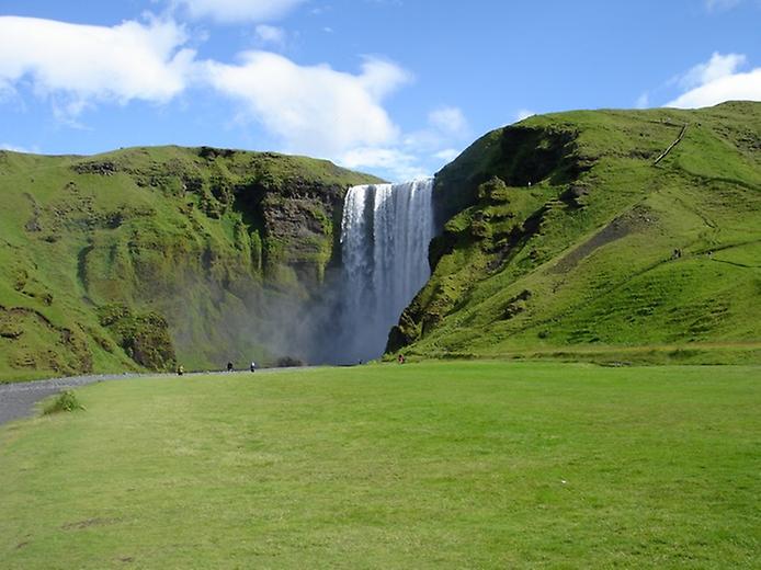 водопад исландии
