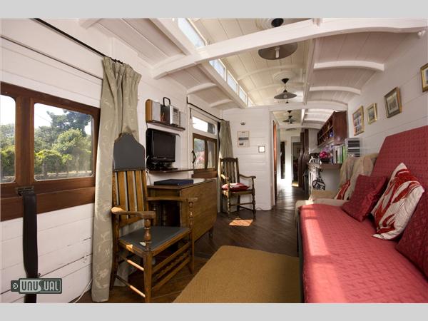 Интерьер почтового вагона