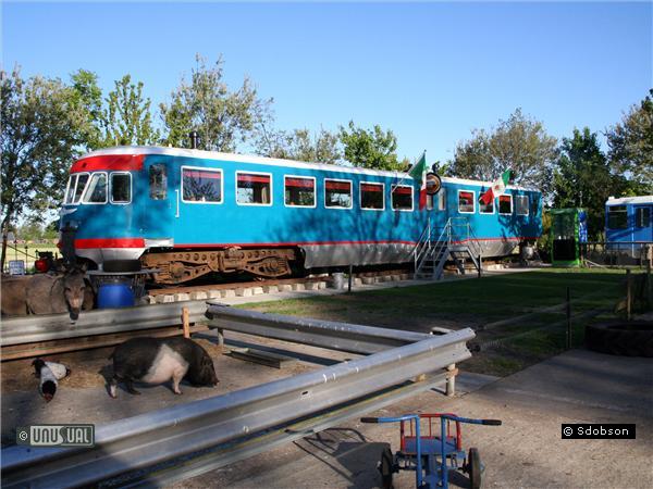 Интерьер трамвайного отеля