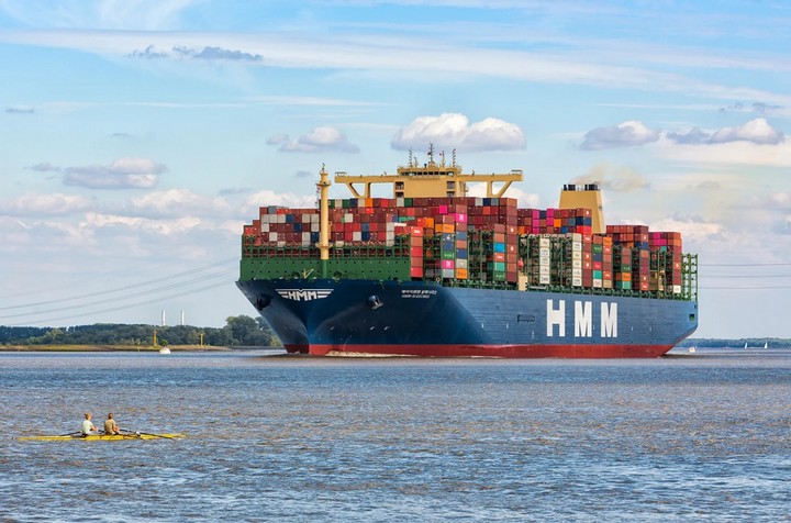 Контейнеровоз HMM Algeciras, построенный Daewoo Shipbuilding