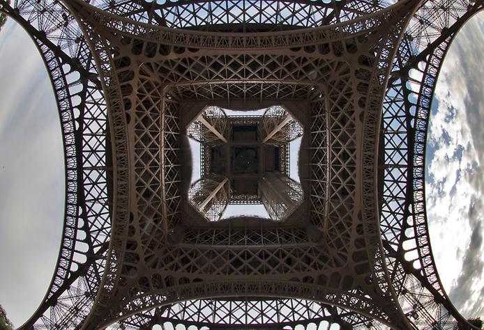 башня в париже