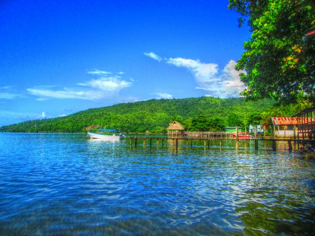 озеро изабаль и горы