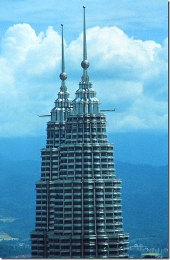 KUL Petronas Twin Towers top_b