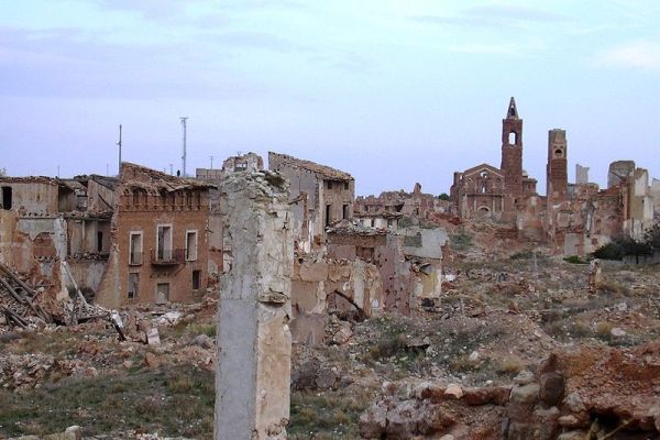 разрушенная церковь в Бельчите