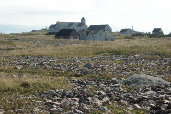 заброшенная рыбацкая деревня на острове Иль-о-Марен