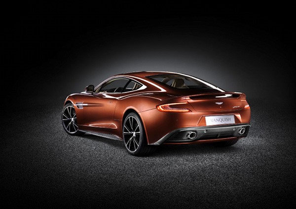 астон мартин 2013