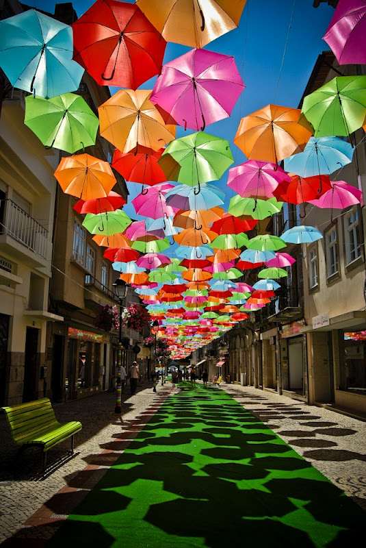 цветные зонтики