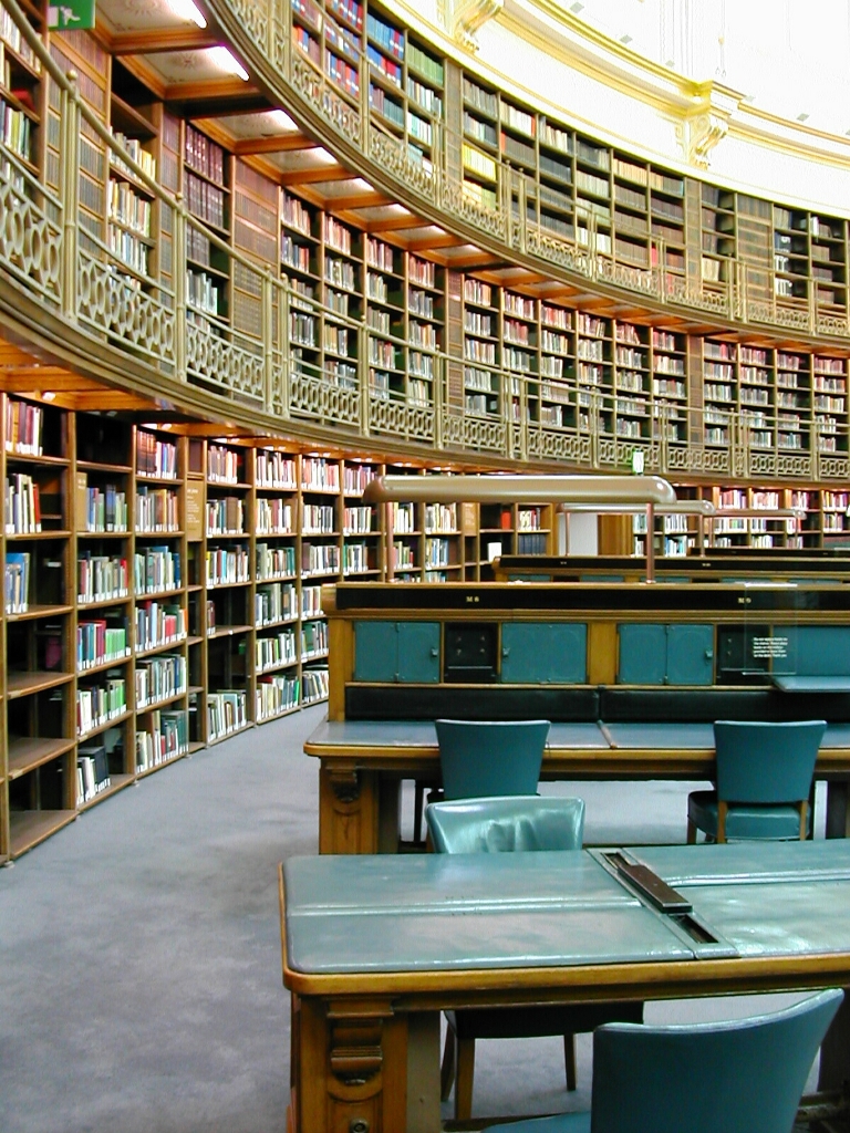 Большой зал библиотеки
