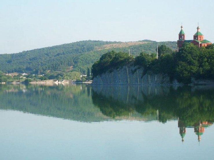 озеро Абрау