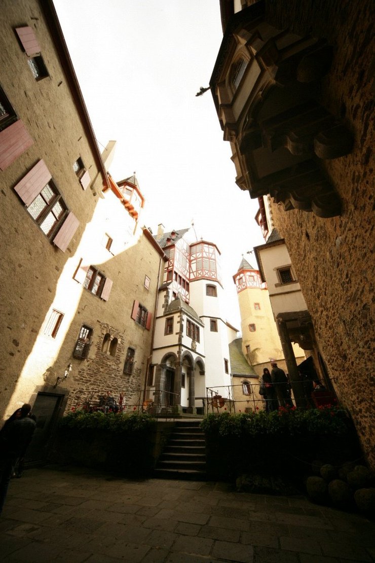 Готические башни замка Эльтц