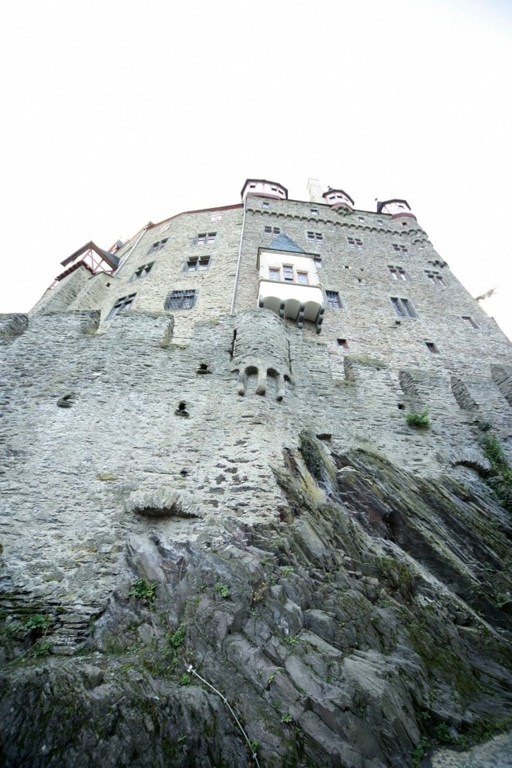 Внутренний двор замка Эльтц