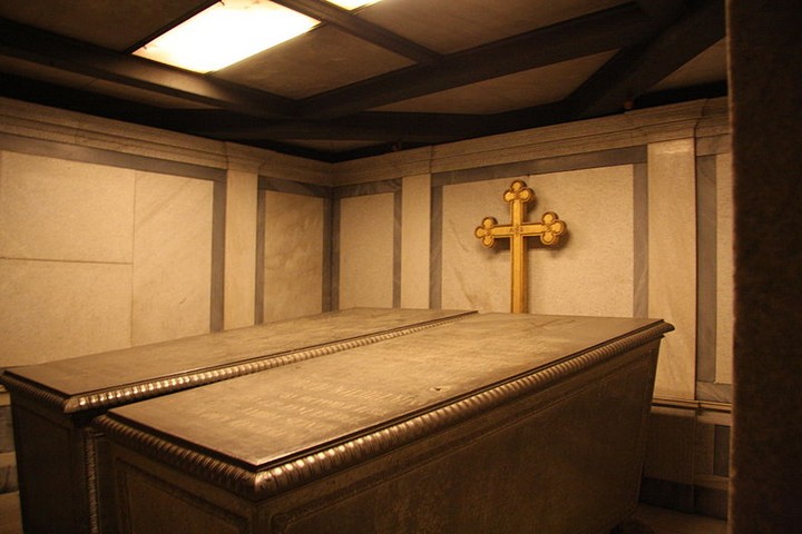 Саркофаги Саркофаги