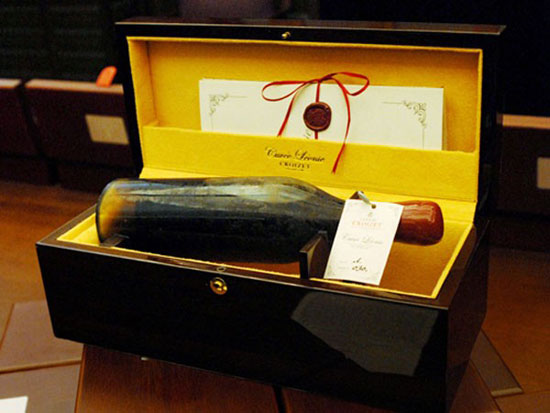 бутылка коньяка Cuvée Leonie 1858 года
