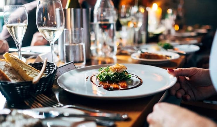 блюдо в дорогом ресторане