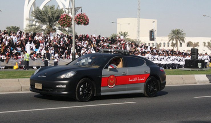 полицейский Porsche Panamera в Катаре