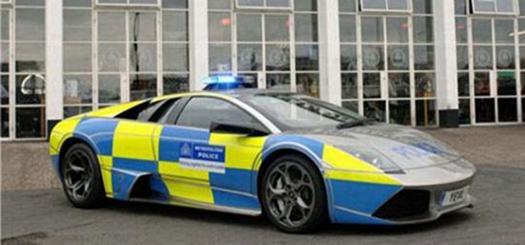 полицейский Lamborghini Murci&eacute;lago на автошоу