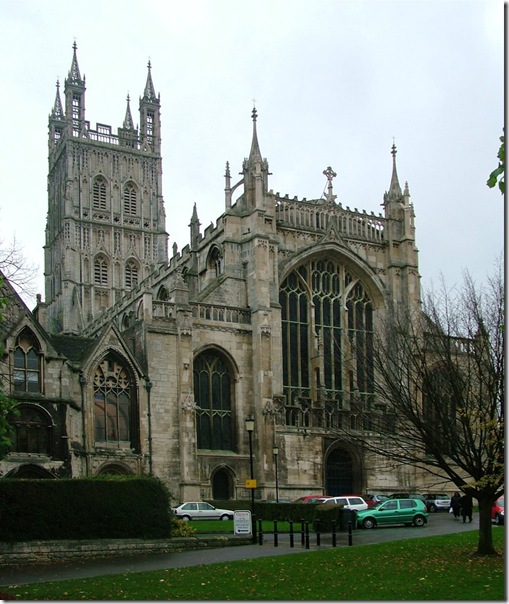 Gloucester_Cathedral_-_2004-11-02