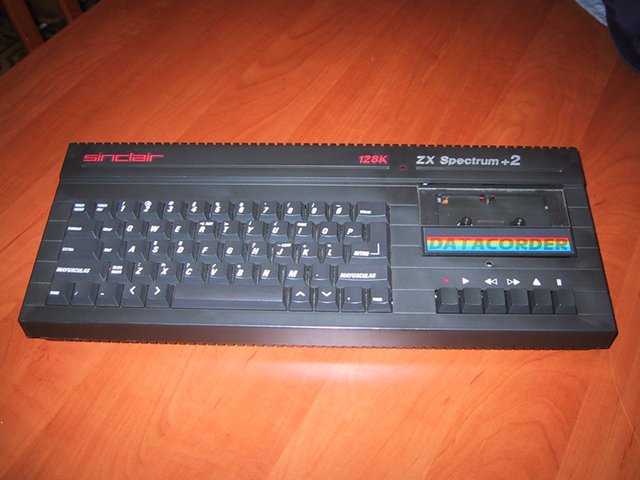 компьютер ZX Spectrum +2A в чёрном корпусе