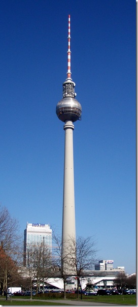 Berlin_Fernsehturm_2005