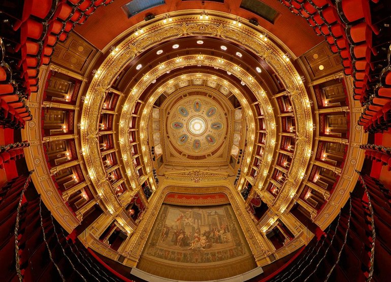 Национальный театр Праги в стиле нео-ренессанс. ФОТО