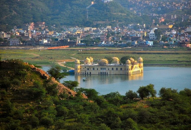 Джал Махал - затопленный дворец Джайпура. ФОТО