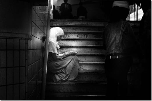 черно-белый городской сюжет